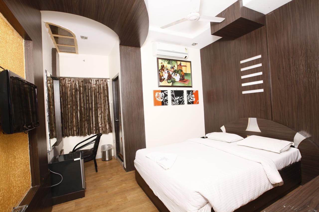 Hotel Vasantham Coimbatore Bagian luar foto