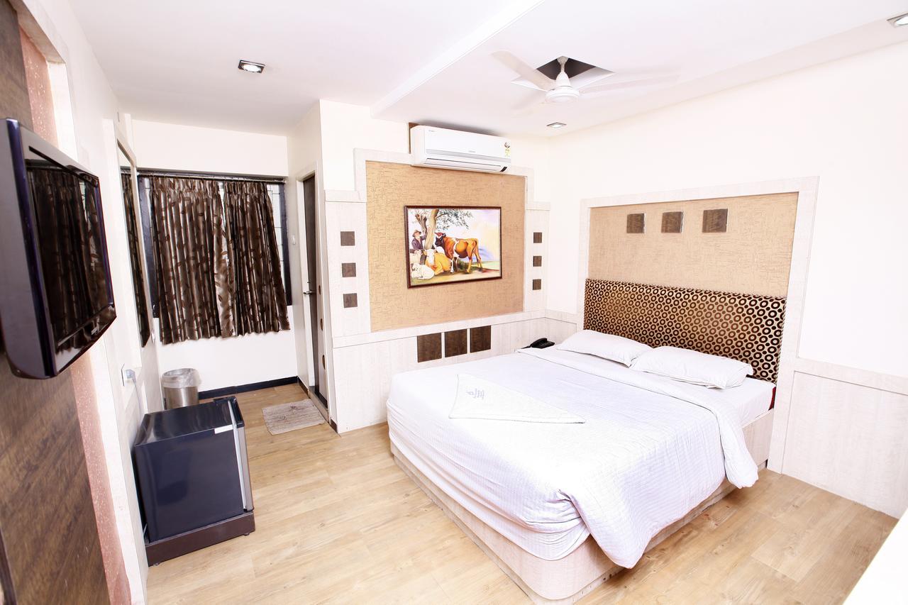 Hotel Vasantham Coimbatore Bagian luar foto