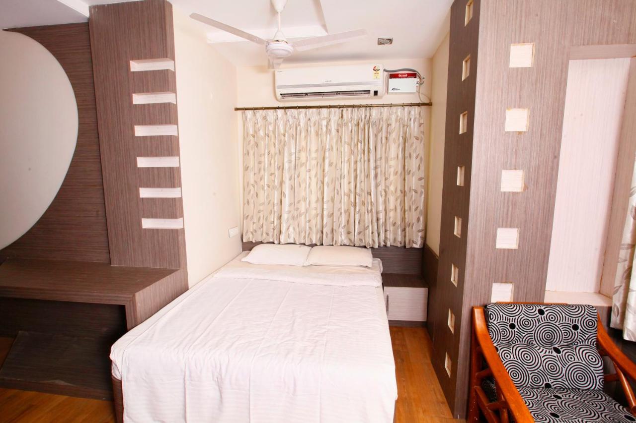 Hotel Vasantham Coimbatore Bagian luar foto