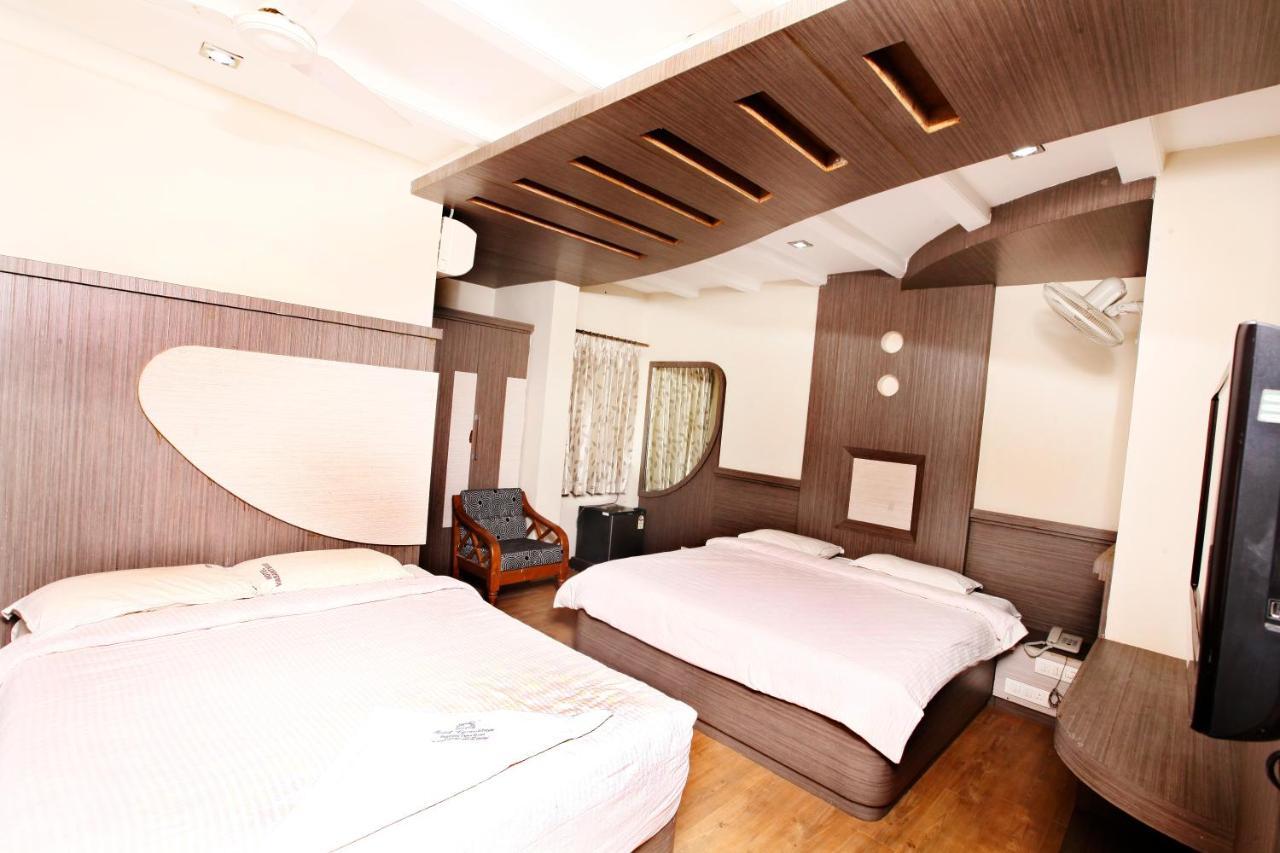 Hotel Vasantham Coimbatore Bagian luar foto
