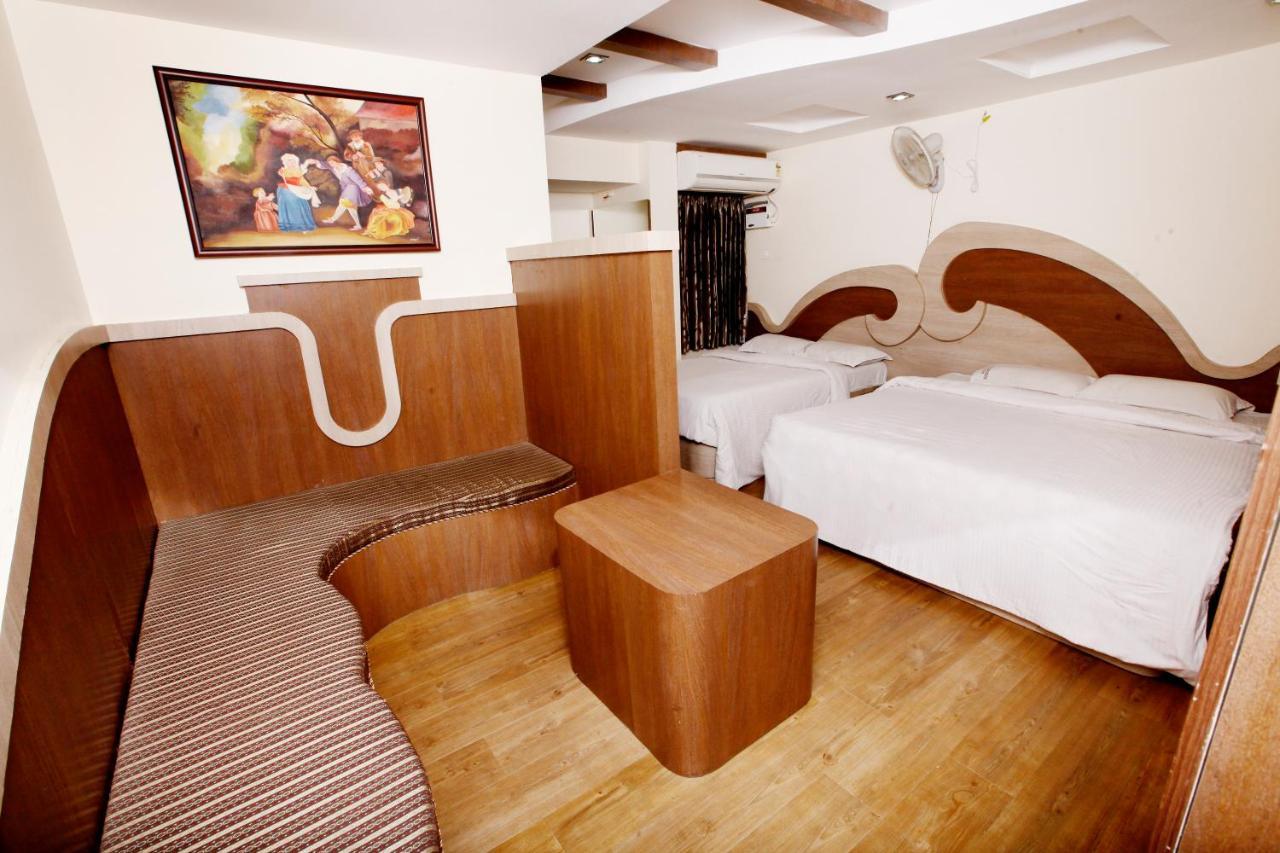 Hotel Vasantham Coimbatore Bagian luar foto
