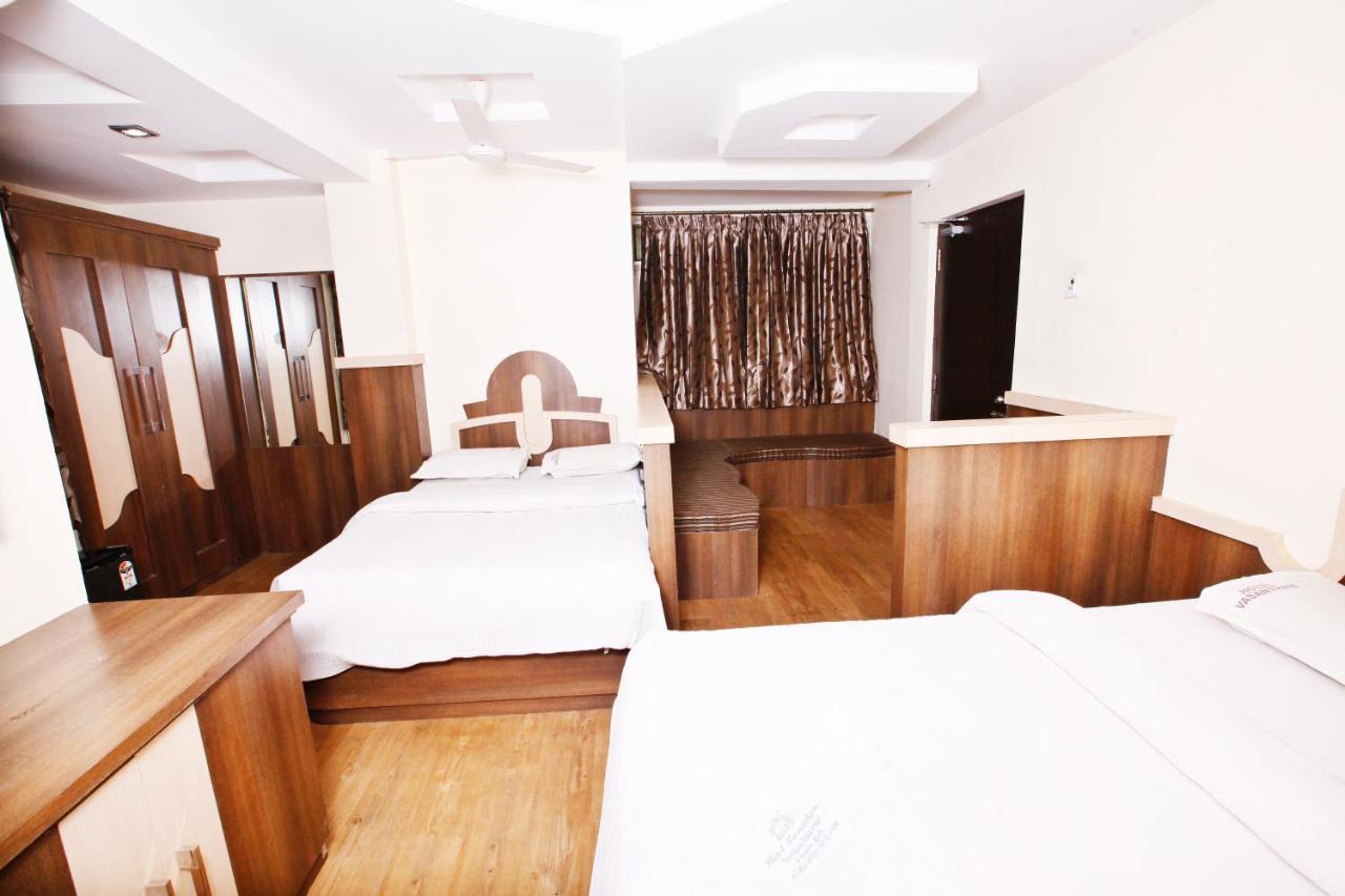Hotel Vasantham Coimbatore Bagian luar foto