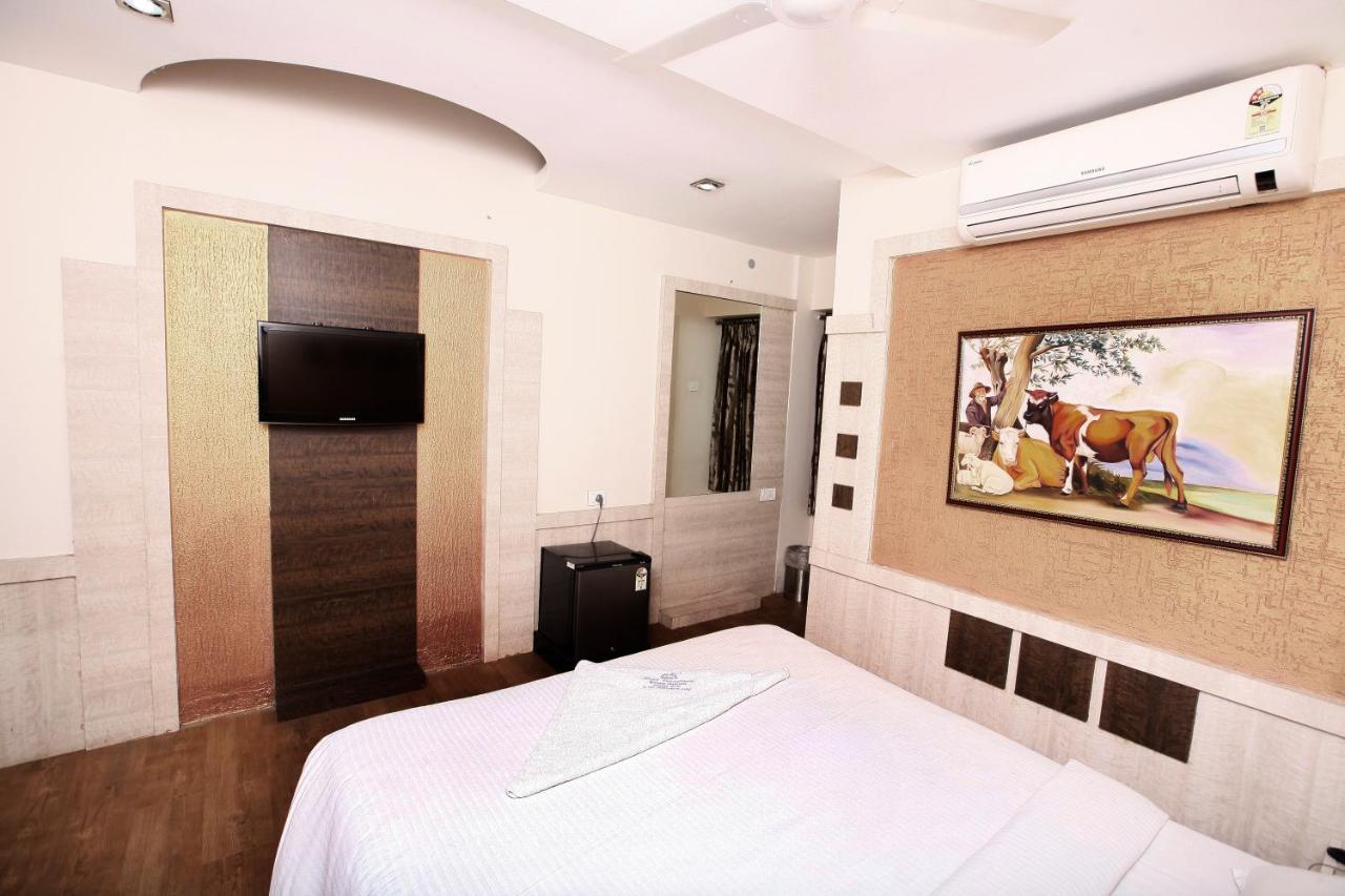 Hotel Vasantham Coimbatore Bagian luar foto